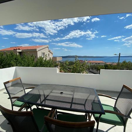 Apartman Mila Daire Kastela Dış mekan fotoğraf
