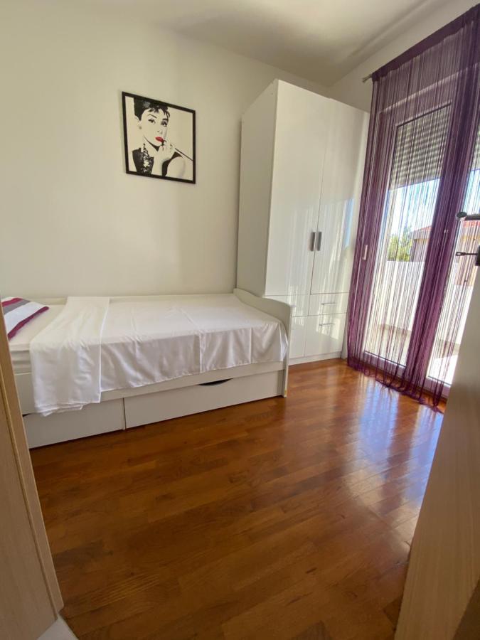 Apartman Mila Daire Kastela Dış mekan fotoğraf